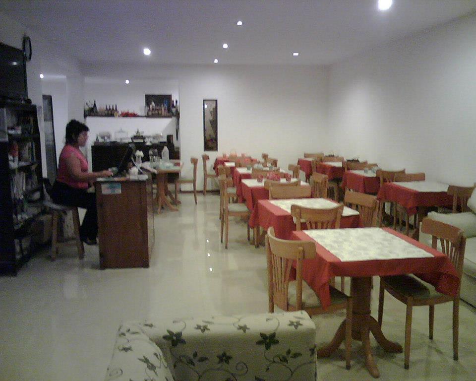 Hosteria Robert Villa Gesell Exterior photo