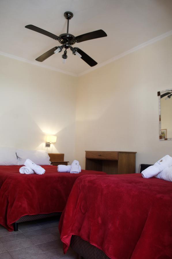 Hosteria Robert Villa Gesell Exterior photo